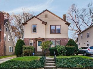 33 Overhill Rd, Providence, RI 02906