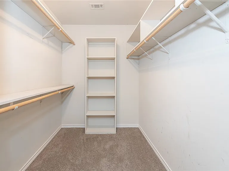 1207 Portsmouth Ct — Photo 20