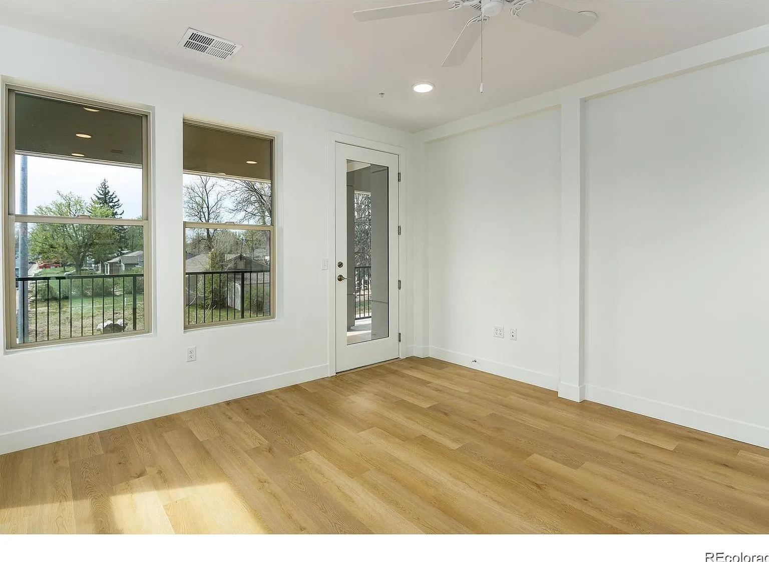 2 bed, 1112 sqft, $2,500 — Photo 2