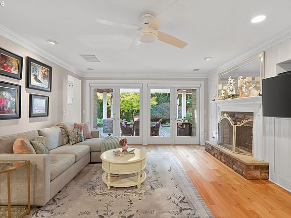 5th image of 18665 Trillium Dr