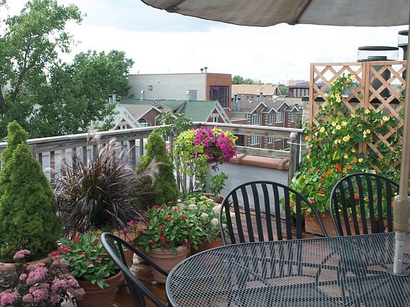Private rooftop deck and garden
