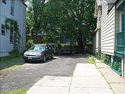 2nd image of 208 2nd St