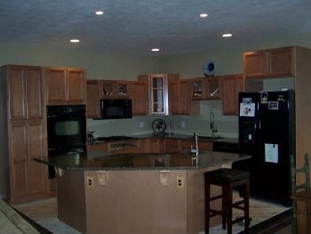 2nd image of 9175 Golf Port Dr