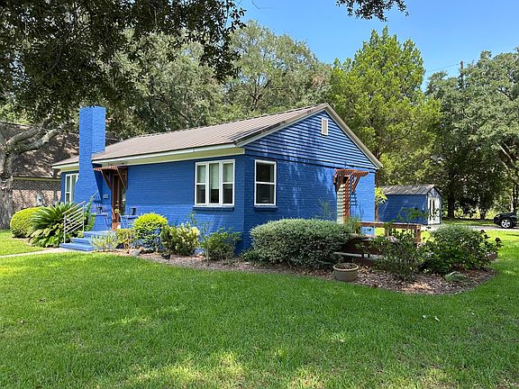 3rd image of 1224 Hollywood Dr