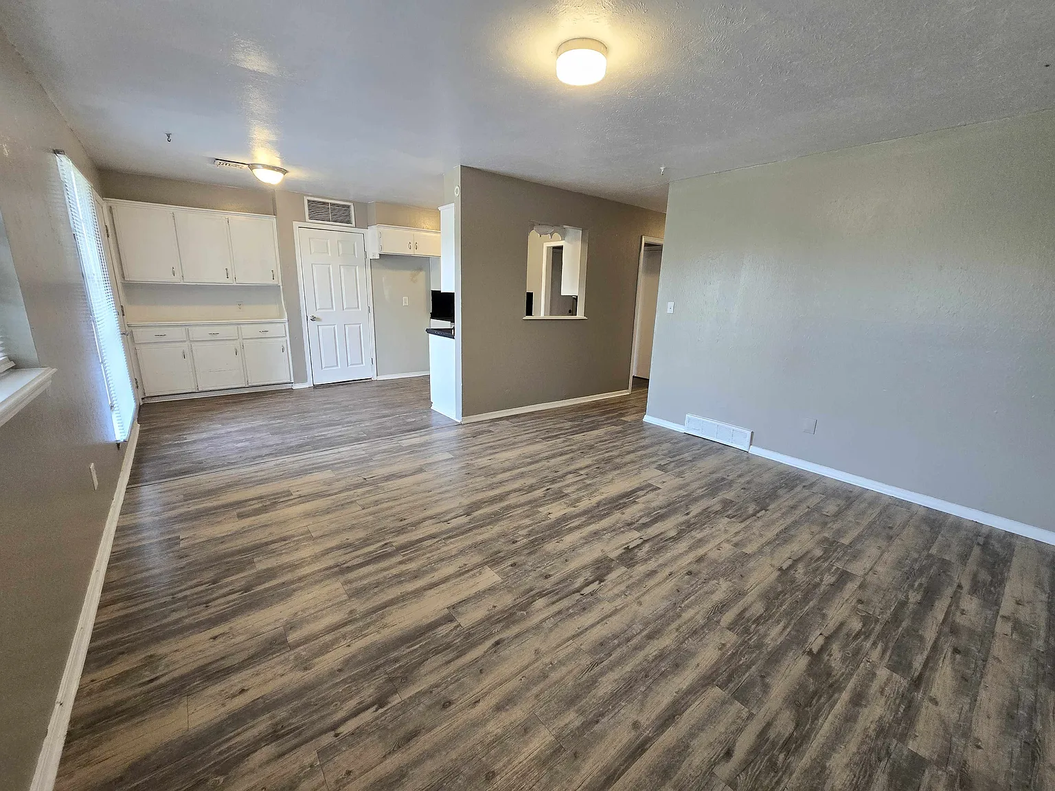4 bed, 1.5 bath, 1605 sqft, $1,295 — Photo 4