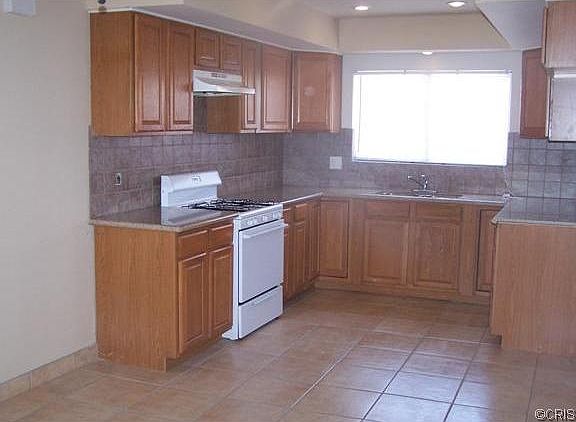 2nd image of 7414 Variel Ave