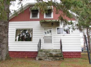 701 Fj St, Crivitz, WI 54114