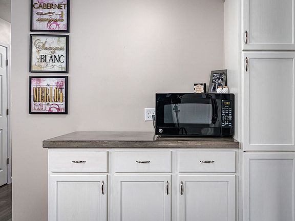 4th image of 21913 Shady Hollow Ln