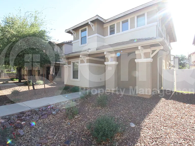 3915 E Kent Ave — Photo 2