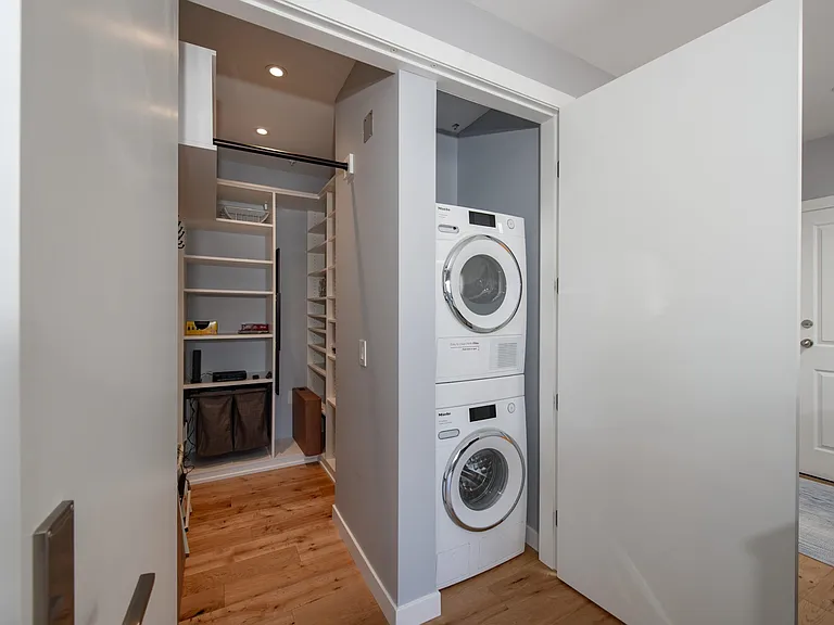 2755 Maple St #410 — Photo 11
