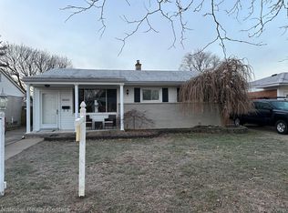32553 Kathryn St, Garden City, MI