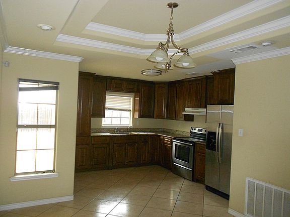 5th image of 2454 Elizabeth Cir