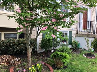 6031 Joust Ln, Alexandria, VA 22315