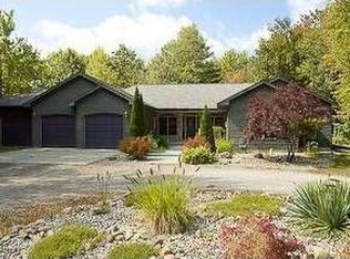 8190 Beaver Rd, Saint Charles, MI 48655