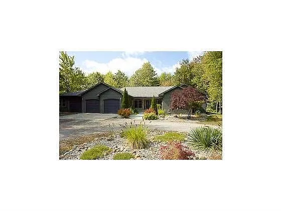 8190 Beaver Rd photo 1