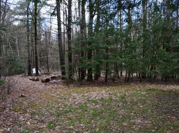 10 Howe Hill Road, Greenwood, ME 04255