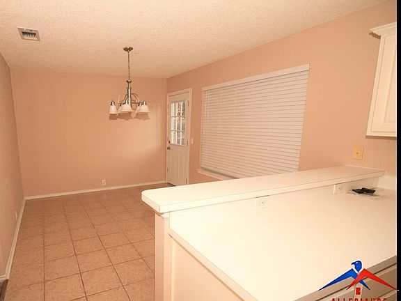 4th image of 1222 Regal Dr