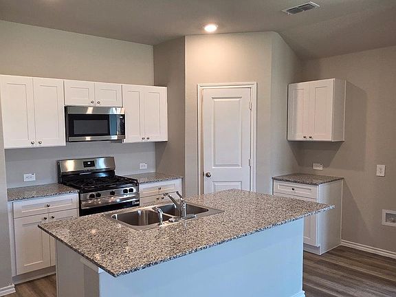 3rd image of 16545 Hudson Prairie Way