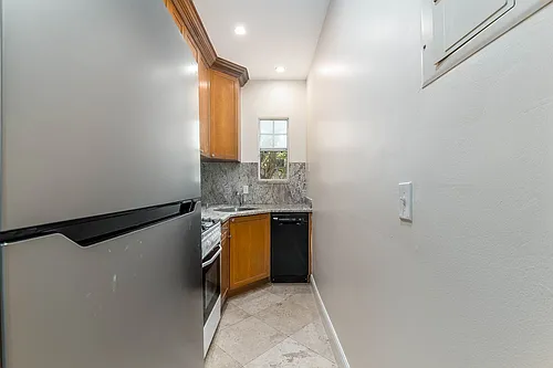 814 Lenox Ave #1 Photo 1