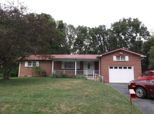 351 Orchard Hill Rd, Beaver, WV 25813