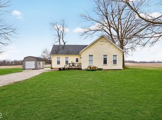 18755 E County Road 750 N, Hope, IN 47246