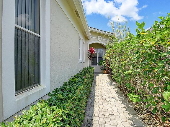 2nd image of 7725 Rockford Road