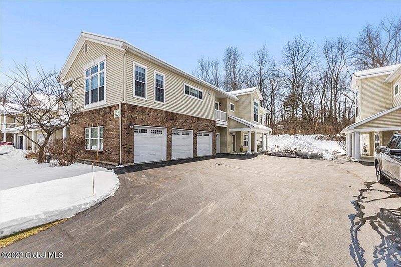 3rd image of 107 Vly Pointe Drive