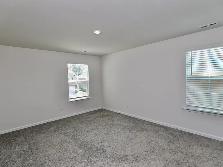 352 Sandbach Rd — Photo 43