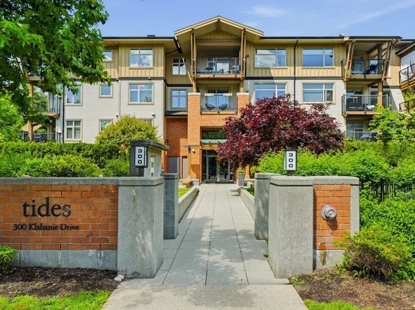 300 Klahanie Dr #311, Pt Moody, BC V3H 5K8
