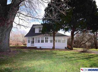 10199 Calhoun Rd, Omaha, NE 68112