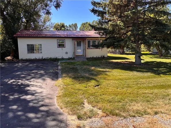 217 W 6th Ave N, Columbus, MT 59019