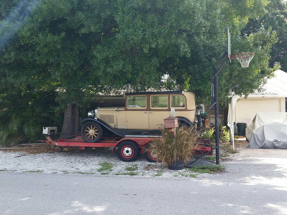 1st image of 3439 Belmont Blvd