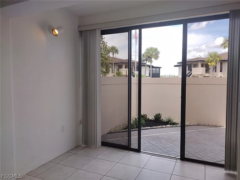 1069 Villa Dr #B103 — Photo 12