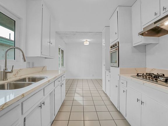 5th image of 4317 W 120th St APT D