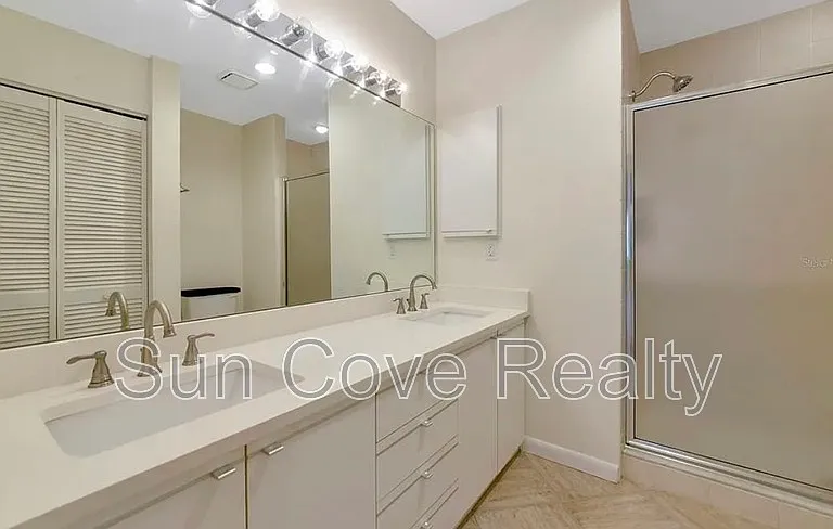 4518 Ascot Cir S — Photo 16