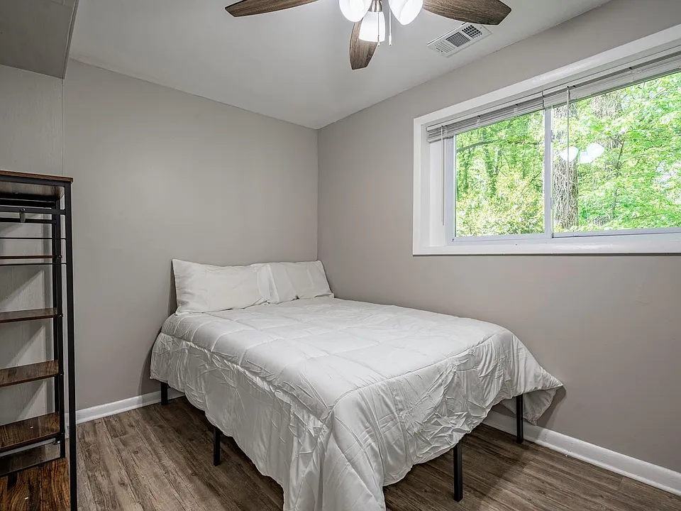 Duffield Dr NW