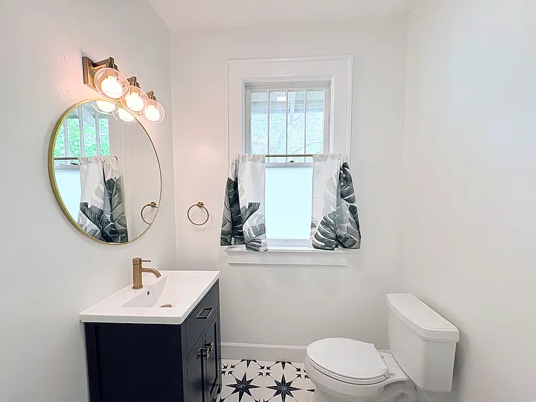 6104 N Suwanee Ave — Photo 28