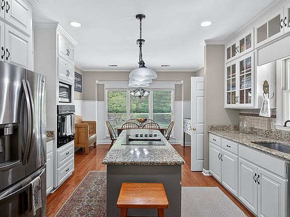 5th image of 477 Buckland Hall Rd