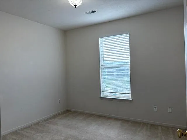 1452 Fox Pointe Cir — Photo 16