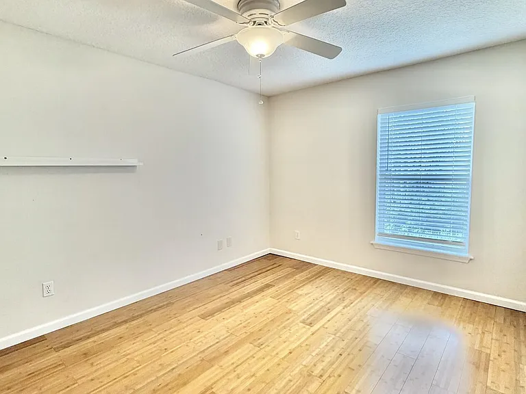 12962 Brians Creek Dr — Photo 34