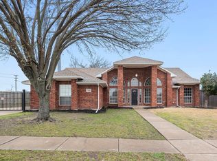 5910 Canterbury Dr, Rowlett, TX 75089