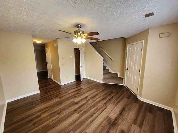 3rd image of 3863 Sugar Creek Dr
