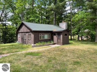 5522 Karlin Rd, Interlochen, MI 49643