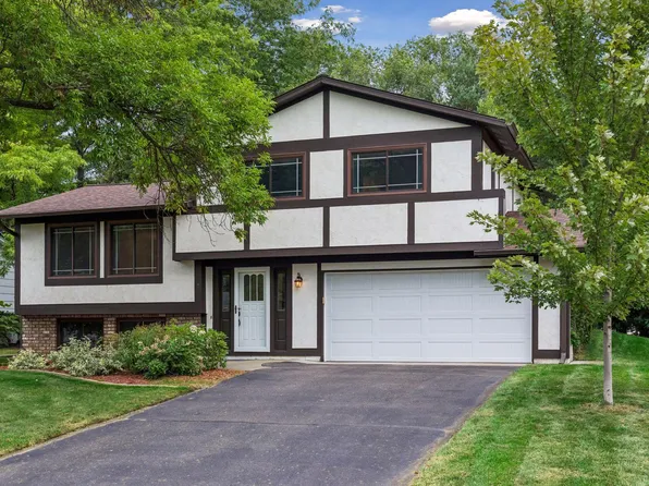 1013 Robinhood Pl, Shoreview, MN 55126