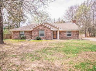 1103 N Lynn St, Gladewater, TX 75647