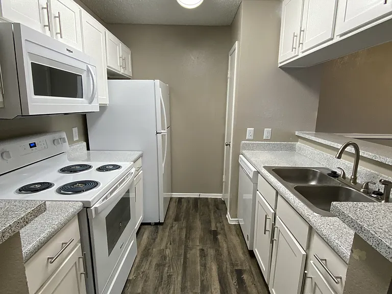 Walnut Creek Apartments — Photo 51