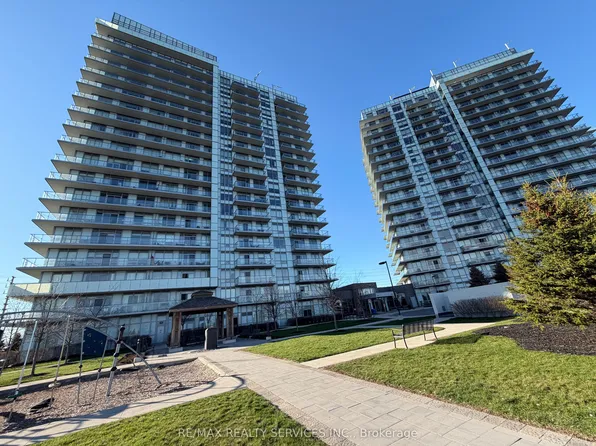 4677 Glen Erin Dr #301, Mississauga, ON L5M 2E3