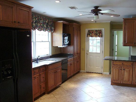 4th image of 217 Hermitage Way
