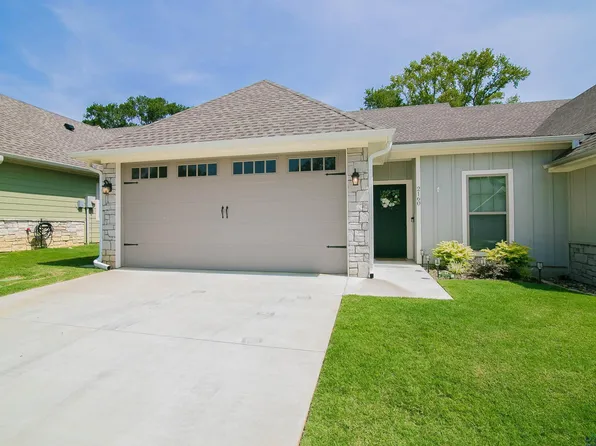 2160 Page Creek Trl, Longview, TX 75601