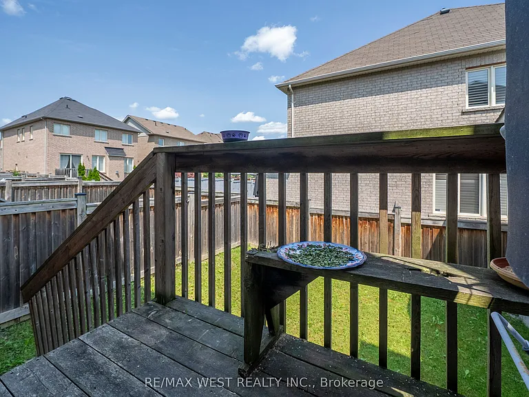 35 Sky Harbour Dr — Photo 30